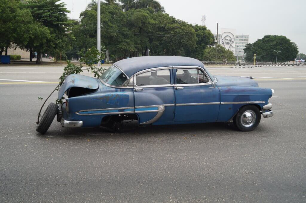 Deze oldtimer in Havana heeft het begeven